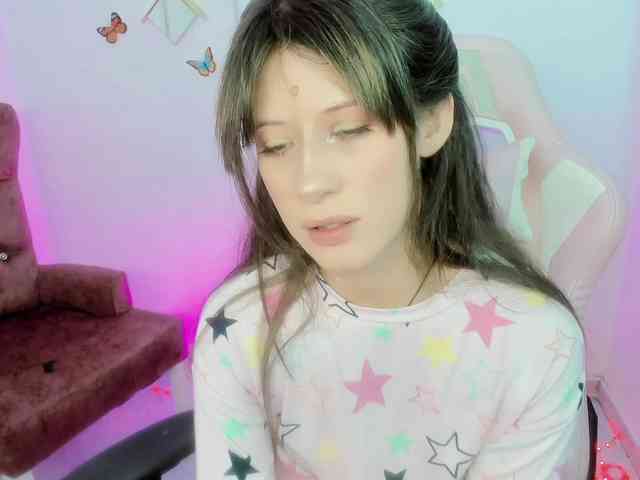 ZooeyBelair webcam