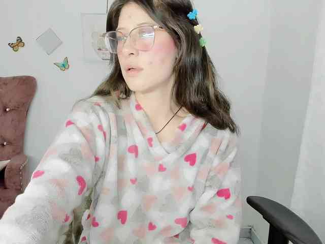 ZooeyBelair webcam
