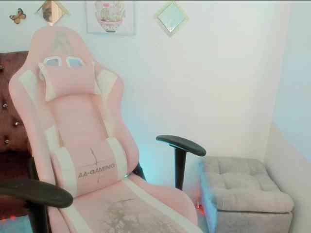 ZooeyBelair webcam
