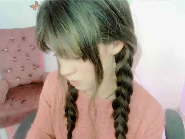 ZooeyBelair webcam