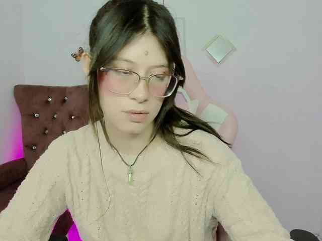 ZooeyBelair webcam