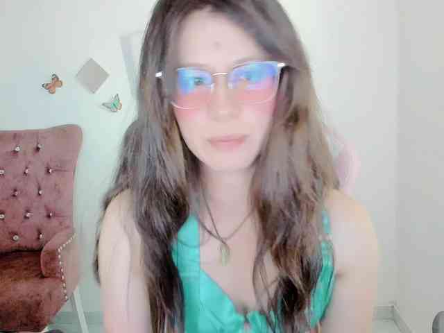 ZooeyBelair webcam