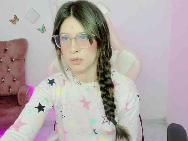 ZooeyBelair webcam