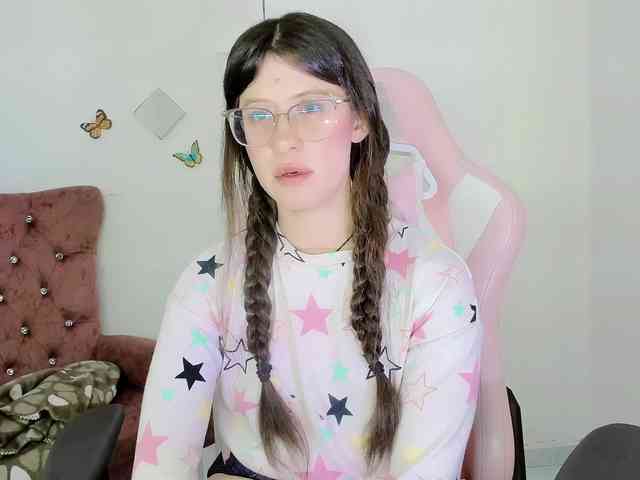 ZooeyBelair webcam