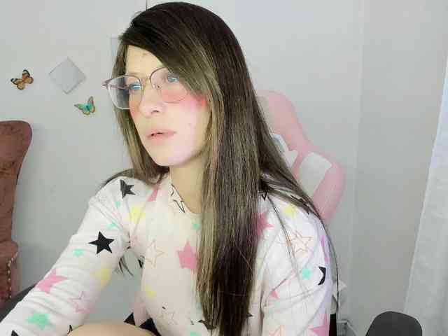 ZooeyBelair webcam