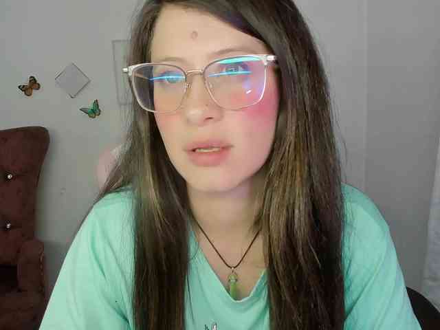 ZooeyBelair webcam