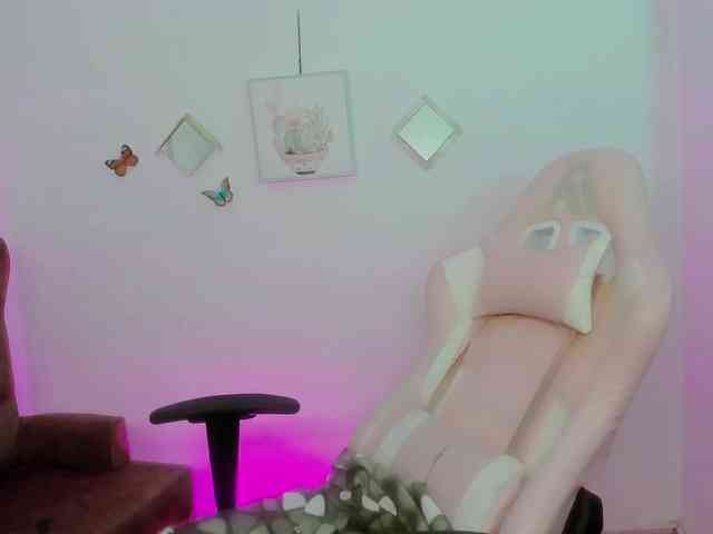ZooeyBelair webcam