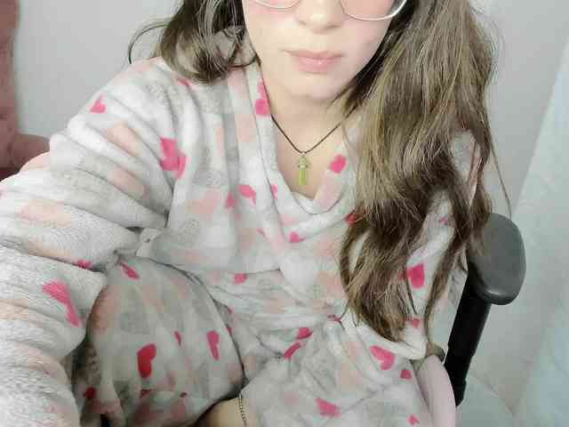 ZooeyBelair webcam