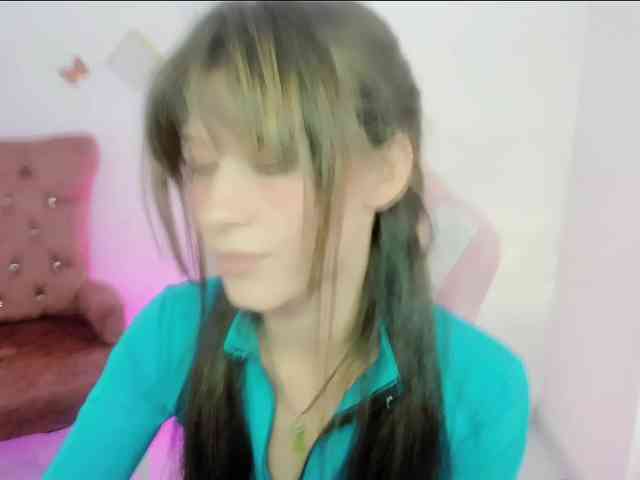 ZooeyBelair webcam