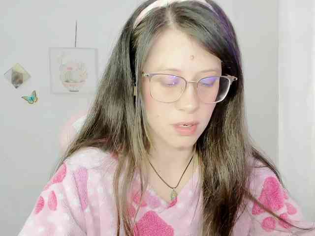 ZooeyBelair webcam