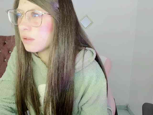 ZooeyBelair webcam