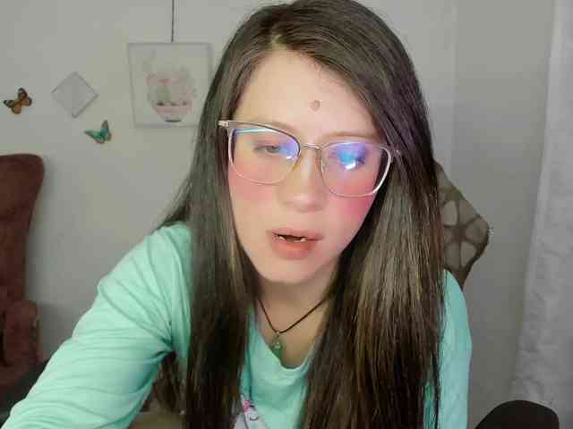 ZooeyBelair webcam