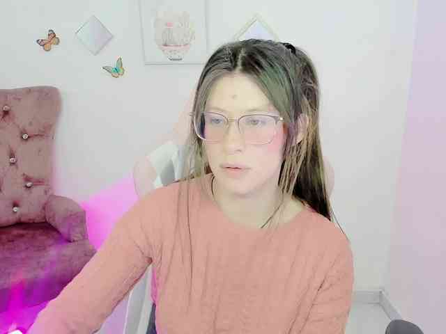 ZooeyBelair webcam