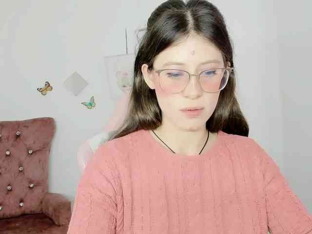 ZooeyBelair webcam