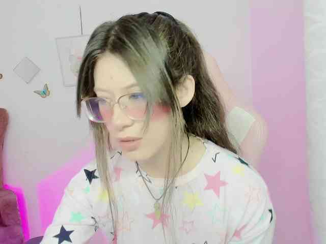 ZooeyBelair webcam
