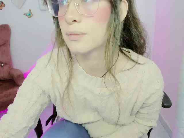 ZooeyBelair webcam