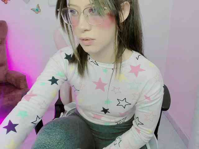 ZooeyBelair webcam
