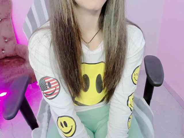 ZooeyBelair webcam
