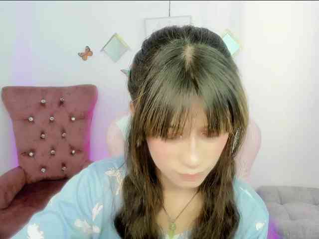 ZooeyBelair webcam