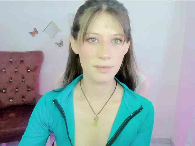 ZooeyBelair webcam
