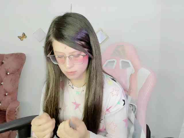 ZooeyBelair webcam