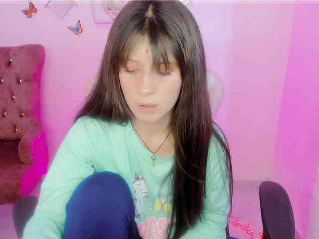 ZooeyBelair webcam