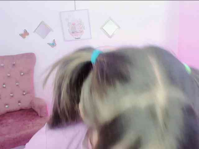 ZooeyBelair webcam