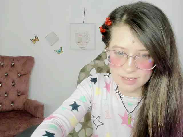 ZooeyBelair webcam