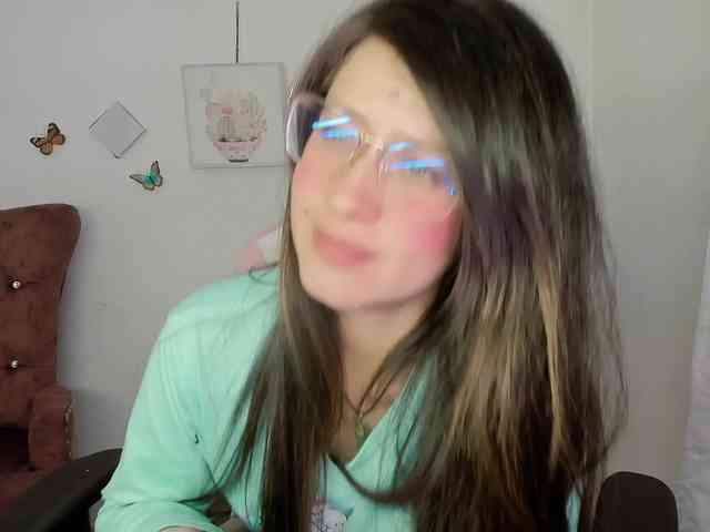 ZooeyBelair webcam