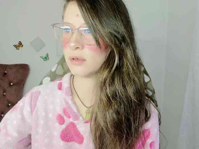ZooeyBelair webcam