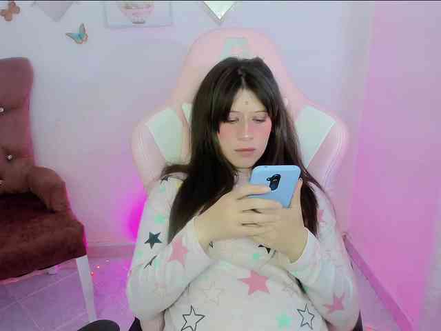 ZooeyBelair webcam