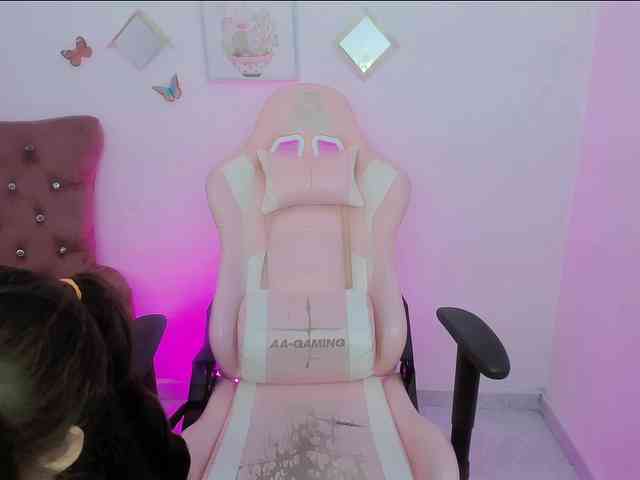 ZooeyBelair webcam
