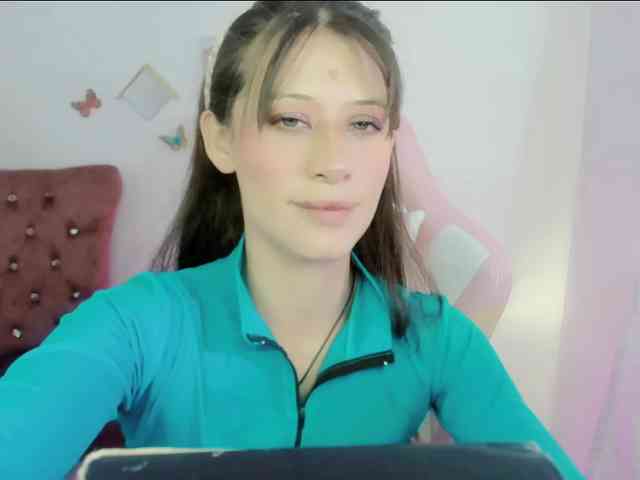 ZooeyBelair webcam