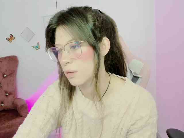 ZooeyBelair webcam