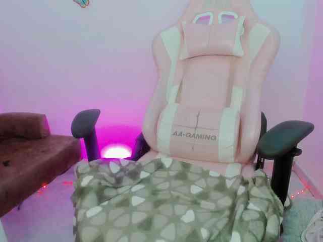ZooeyBelair webcam