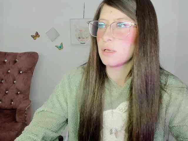 ZooeyBelair webcam