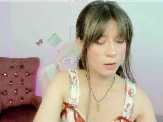 ZooeyBelair webcam