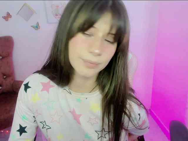 ZooeyBelair webcam