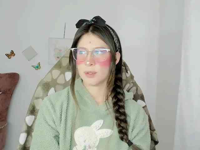 ZooeyBelair webcam
