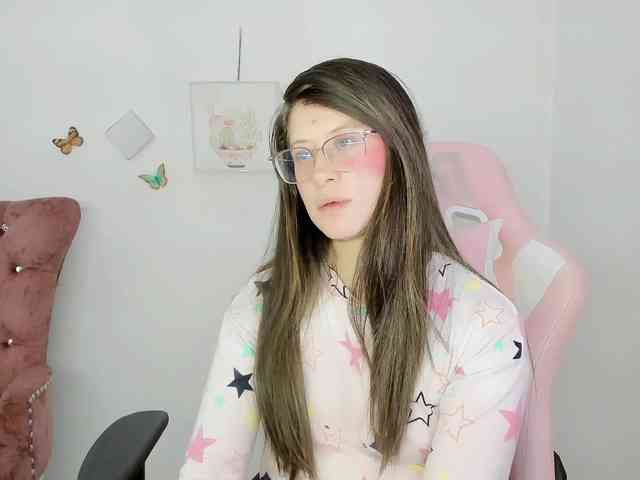ZooeyBelair webcam