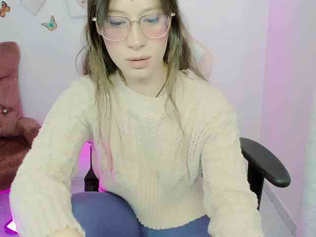 ZooeyBelair webcam