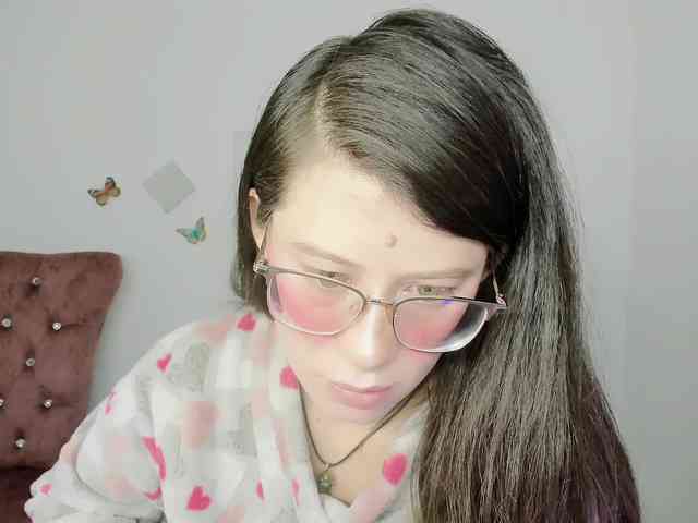 ZooeyBelair webcam