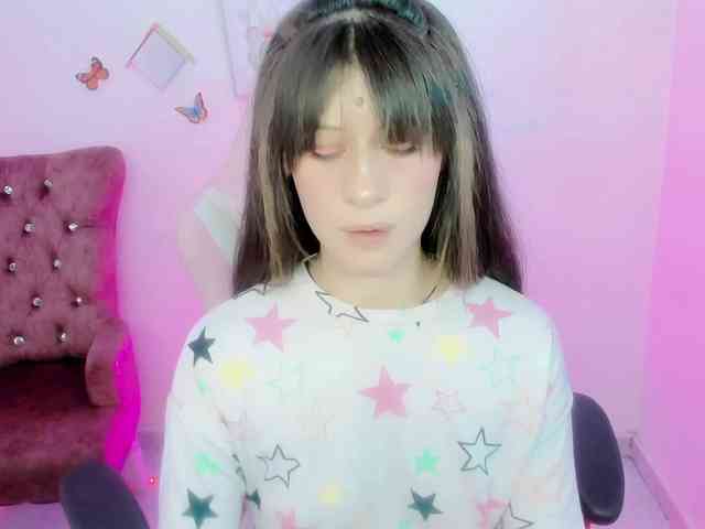 ZooeyBelair webcam