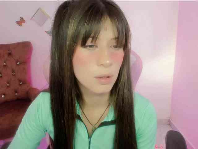 Модель: ZooeyBelair