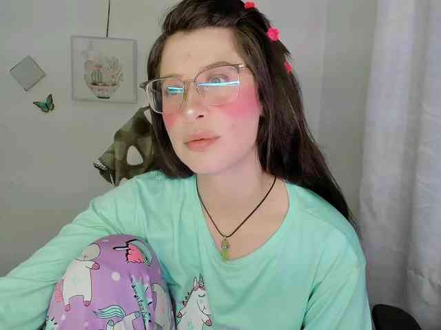 ZooeyBelair webcam