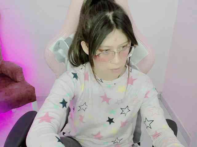 ZooeyBelair webcam