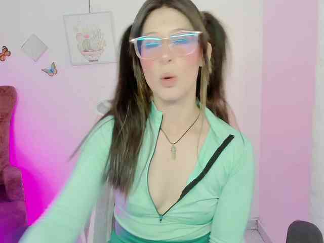 ZooeyBelair webcam