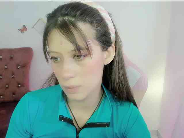 ZooeyBelair webcam