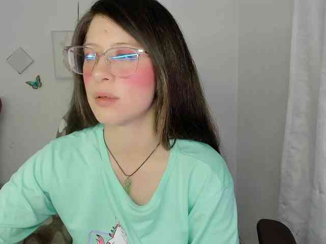 ZooeyBelair webcam