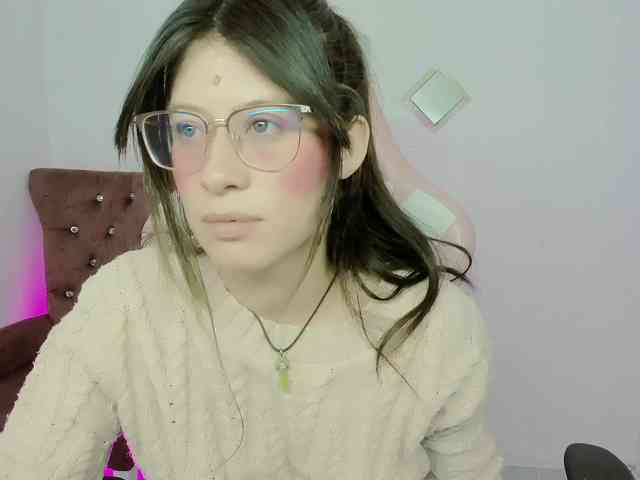 ZooeyBelair webcam